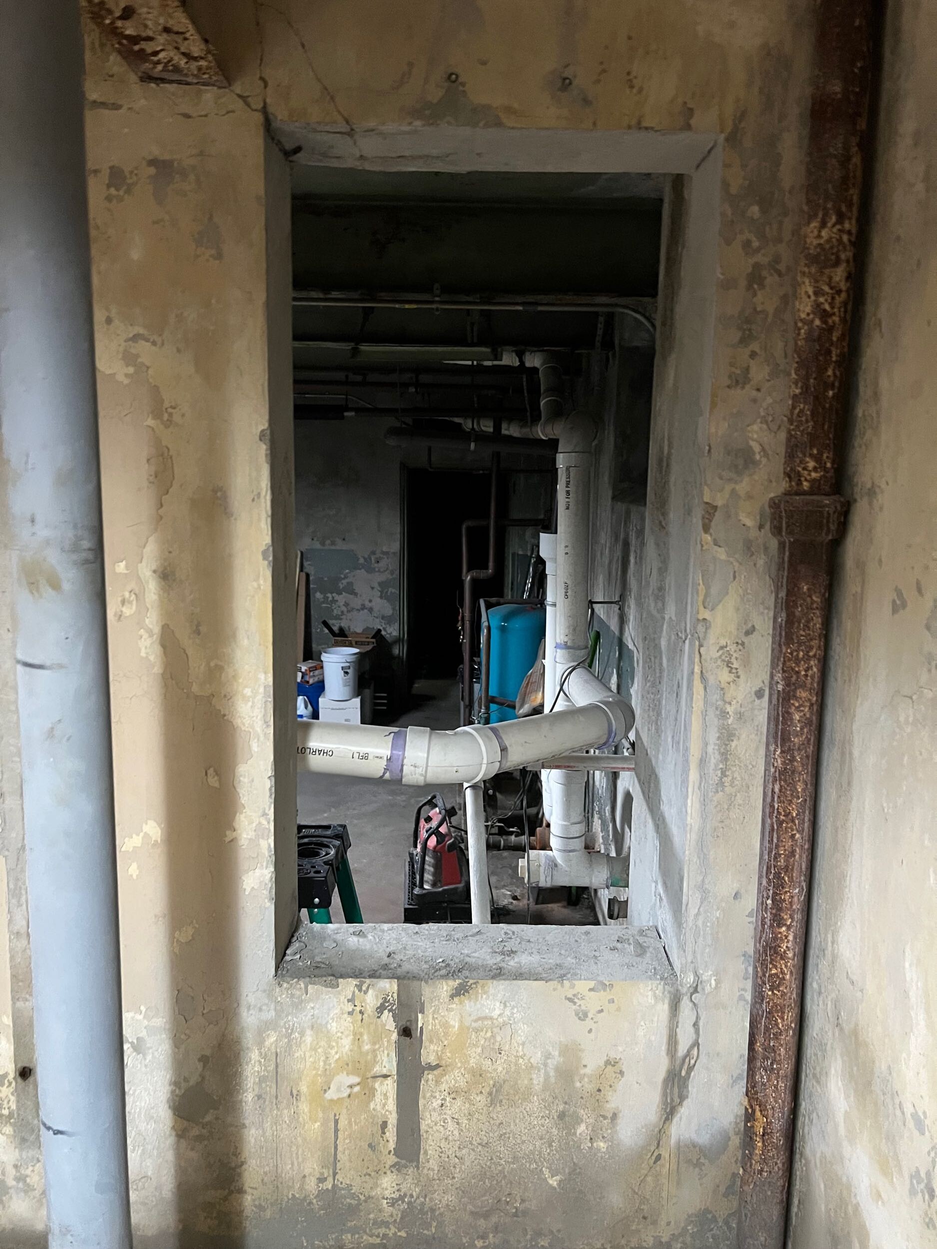 Bull in a china shop? – Not here!